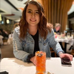 Meet your Posher, Kayley